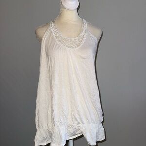 Old Navy White Sleeveless Blouse with Lace Detail